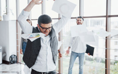 Los enemigos silenciosos del trabajo en equipo: Dinámicas ocultas que sabotean el liderazgo